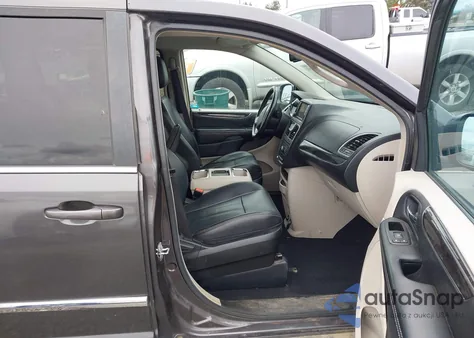 2015 Chrysler Town & Country Touring from USA, damaged, VIN 2C4RC1BG7FR715922